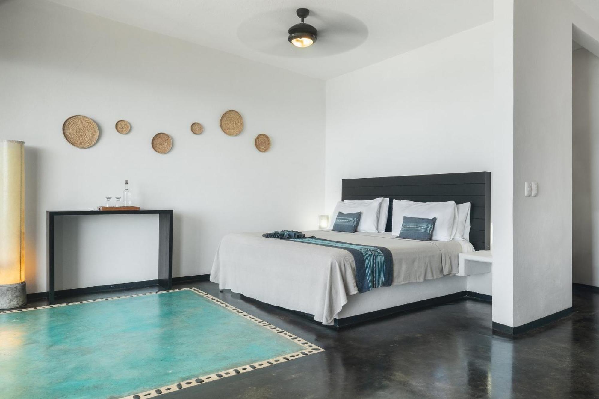 Manta Raya Hotel - Right On The Beach Cuatunalco Εξωτερικό φωτογραφία