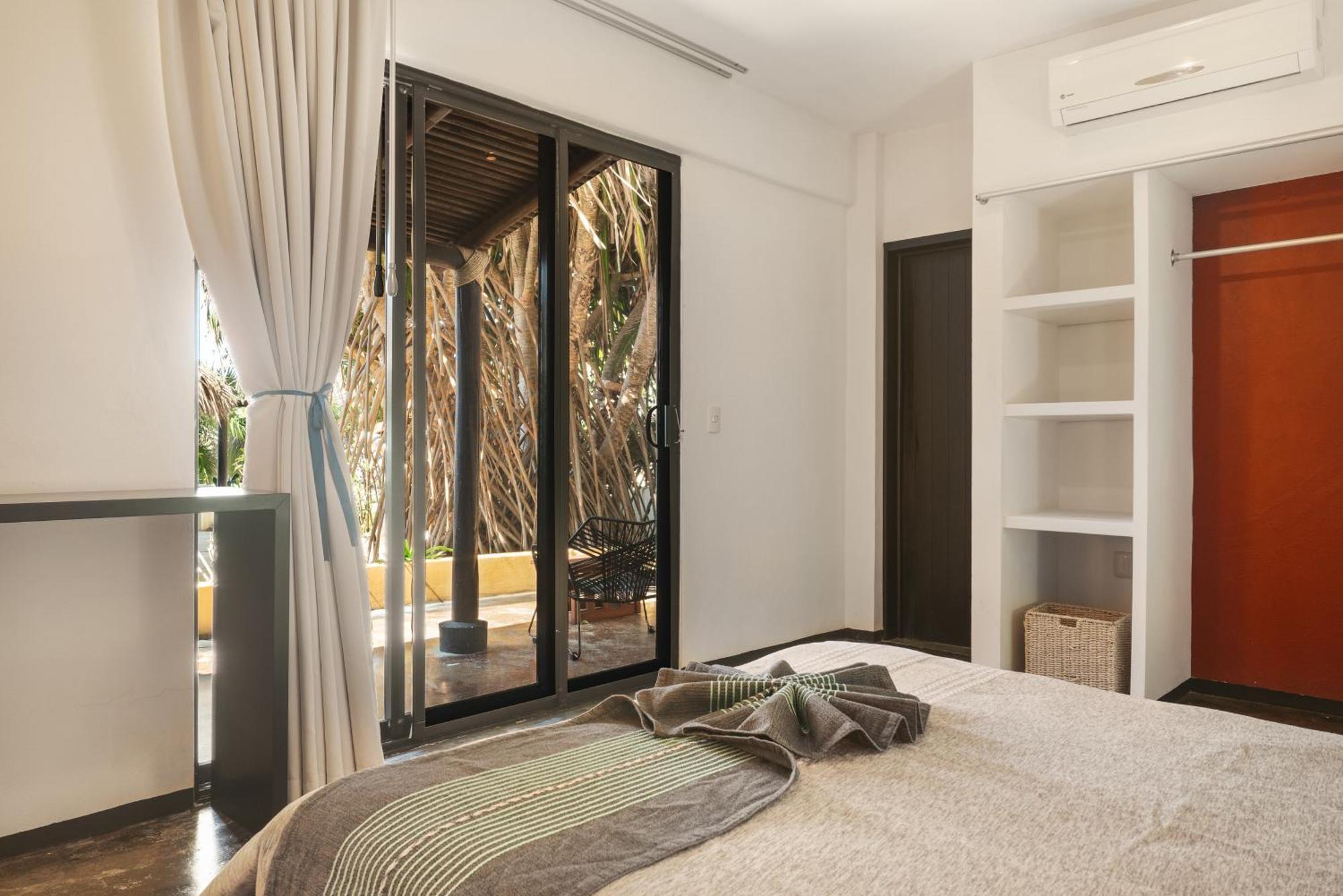 Manta Raya Hotel - Right On The Beach Cuatunalco Εξωτερικό φωτογραφία