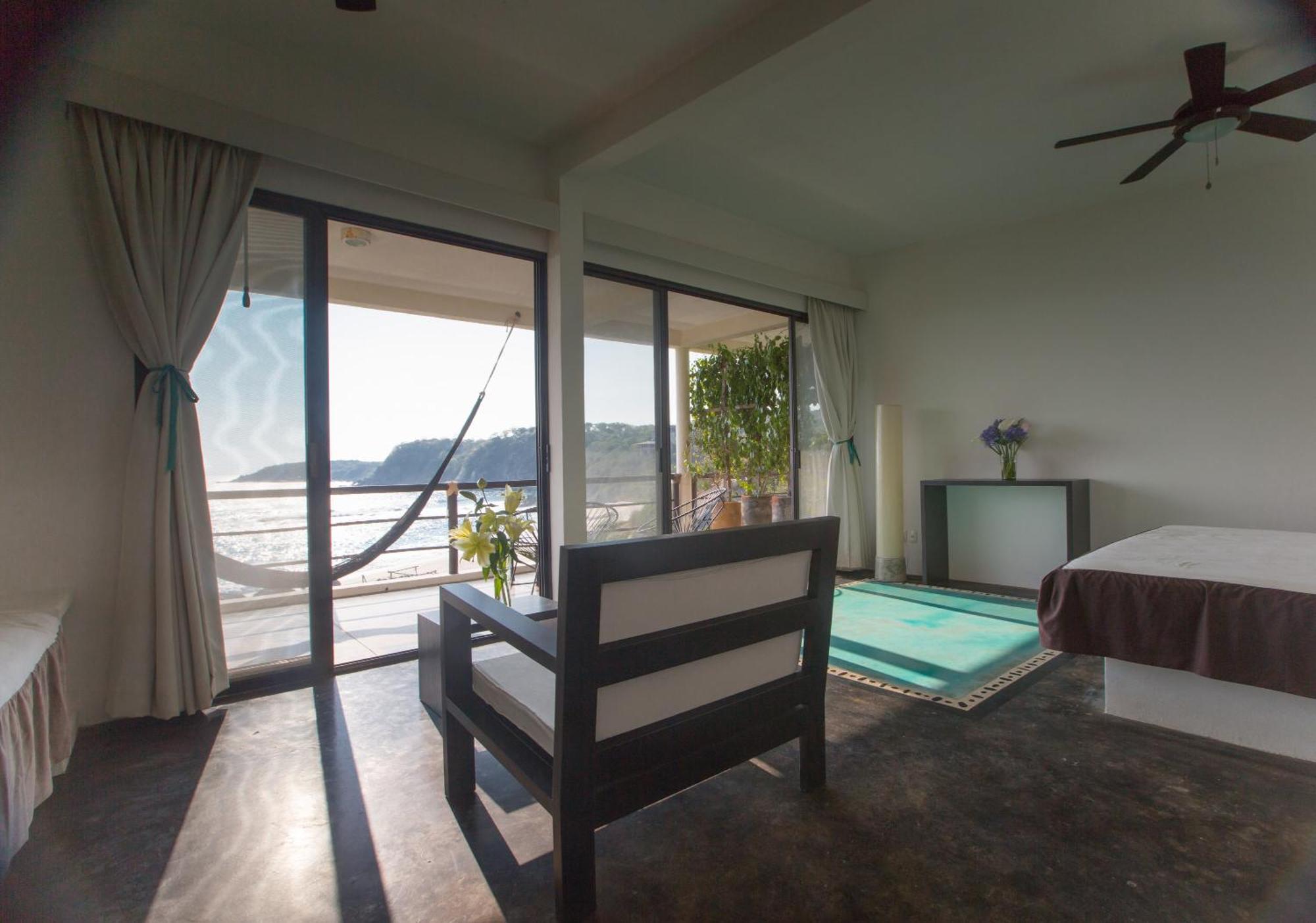Manta Raya Hotel - Right On The Beach Cuatunalco Δωμάτιο φωτογραφία