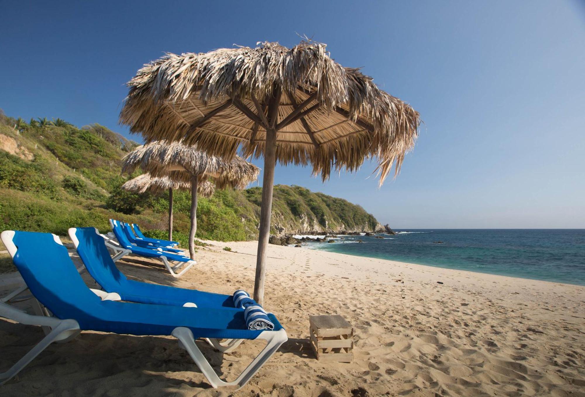 Manta Raya Hotel - Right On The Beach Cuatunalco Εξωτερικό φωτογραφία