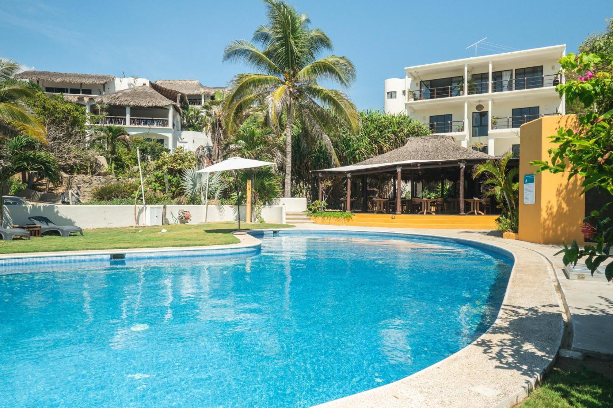 Manta Raya Hotel - Right On The Beach Cuatunalco Εξωτερικό φωτογραφία