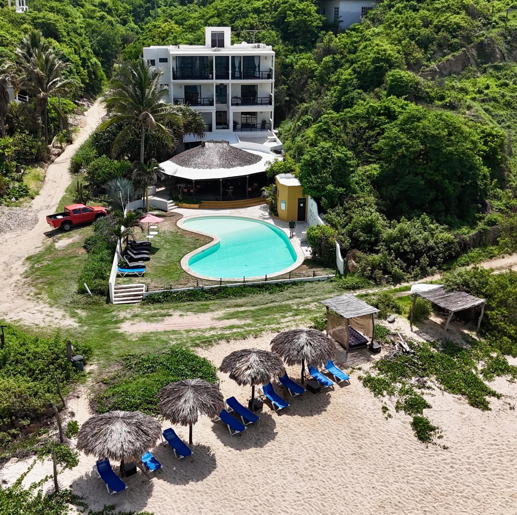 Manta Raya Hotel - Right On The Beach Cuatunalco Εξωτερικό φωτογραφία