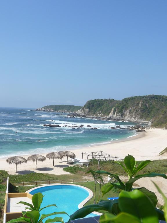 Manta Raya Hotel - Right On The Beach Cuatunalco Εξωτερικό φωτογραφία