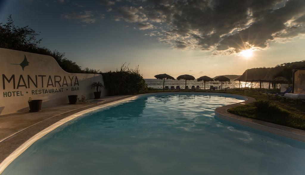 Manta Raya Hotel - Right On The Beach Cuatunalco Εξωτερικό φωτογραφία