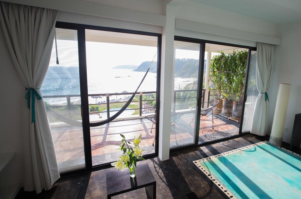 Manta Raya Hotel - Right On The Beach Cuatunalco Εξωτερικό φωτογραφία