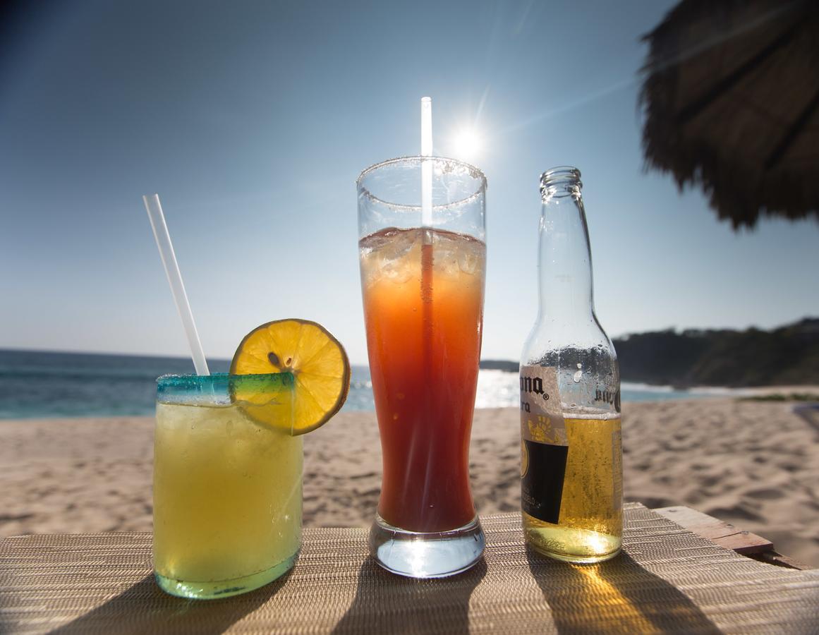 Manta Raya Hotel - Right On The Beach Cuatunalco Εξωτερικό φωτογραφία
