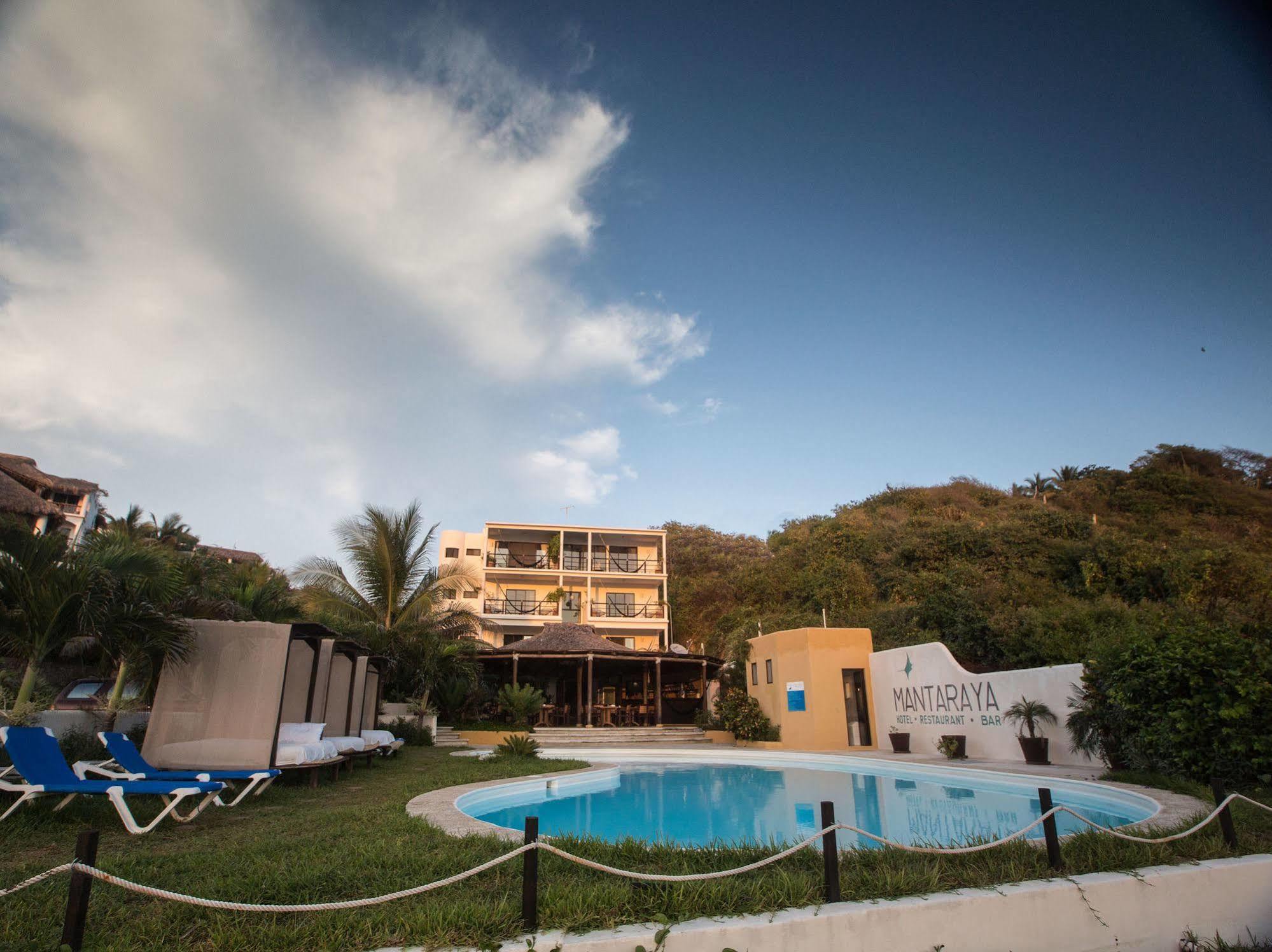 Manta Raya Hotel - Right On The Beach Cuatunalco Εξωτερικό φωτογραφία