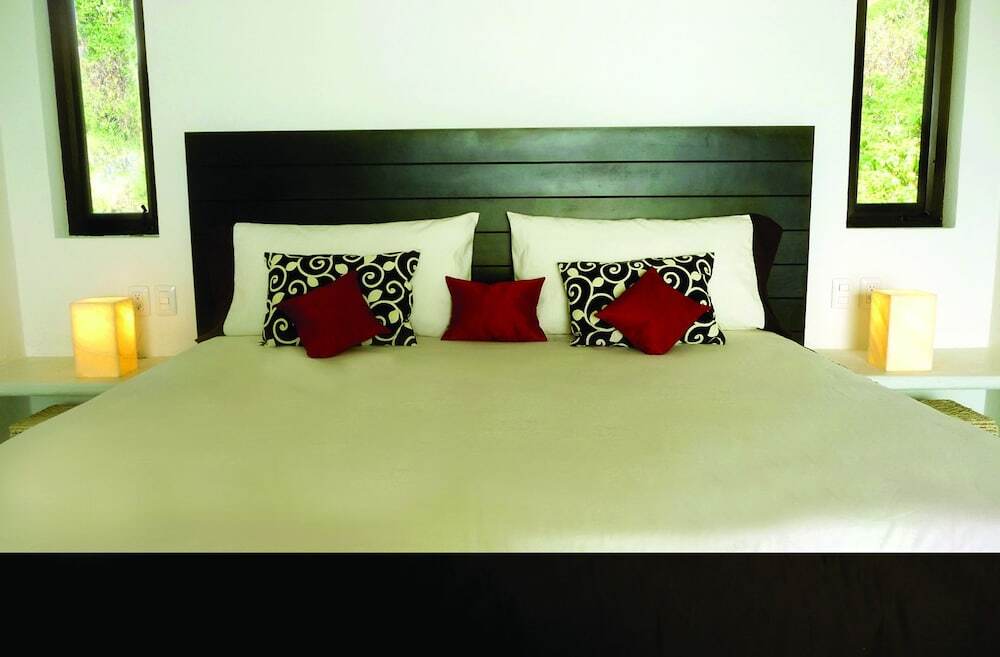 Manta Raya Hotel - Right On The Beach Cuatunalco Εξωτερικό φωτογραφία